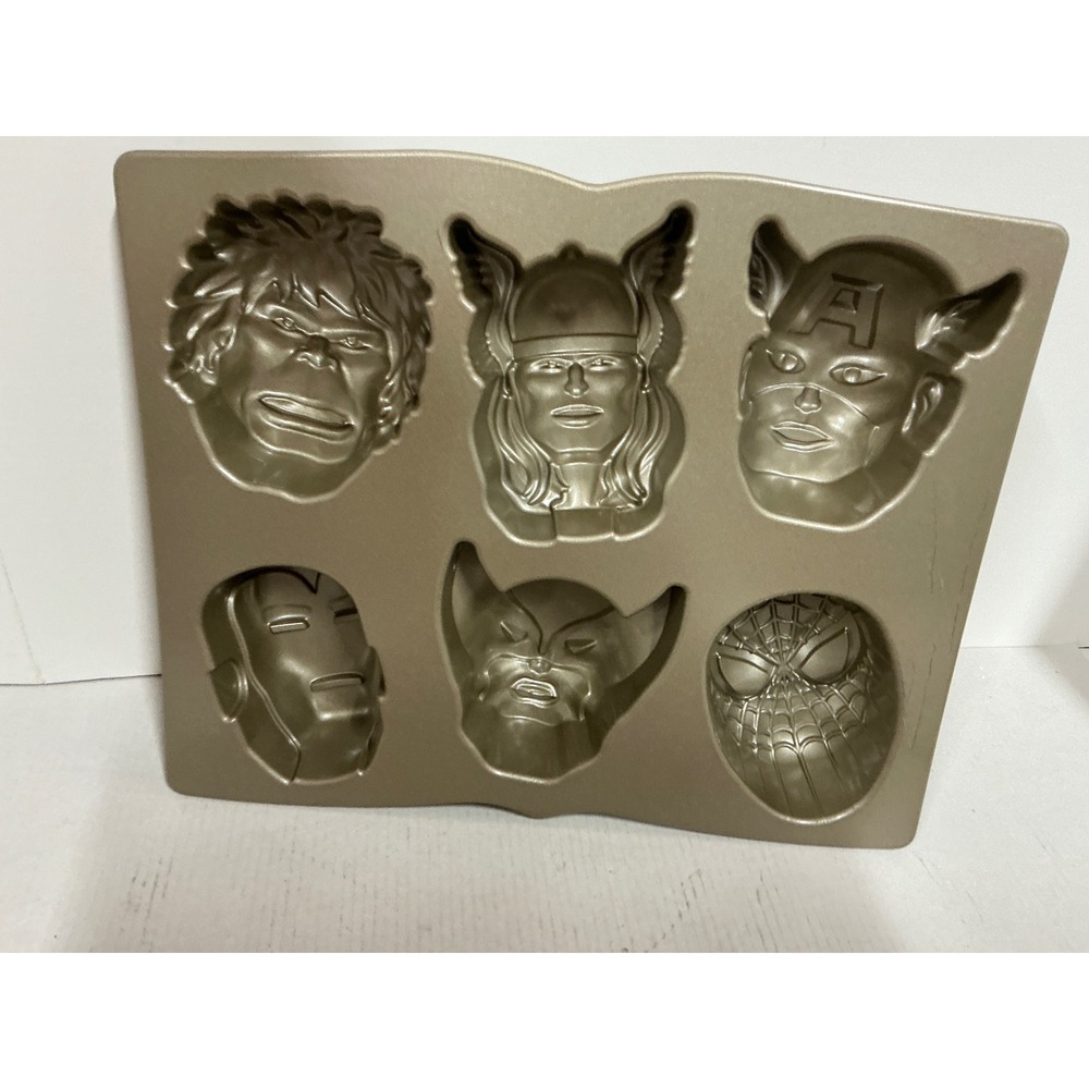 Nordic Ware Marvel Avengers Cakelet Pan 6 Cavity Superhero Gold Cast Aluminum